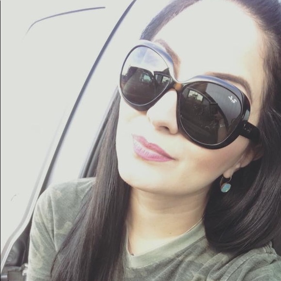 Meet your Posher, Leia - Picture 1 of 1